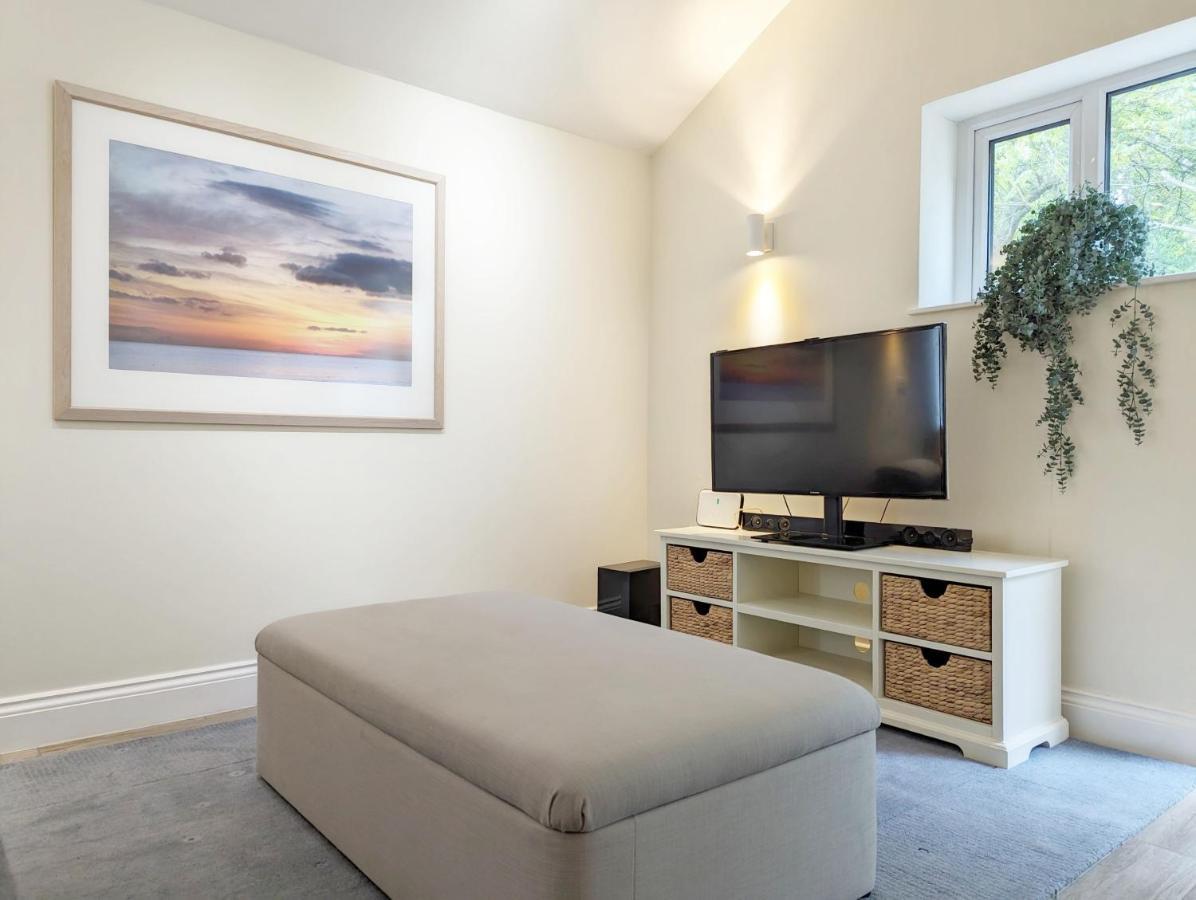 Millside, Bosham Villa Екстериор снимка
